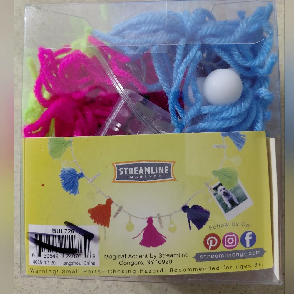 Tassel LED Garland Colorful, Photo NWT